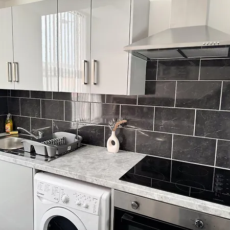 Newport En-suite Centre * Middlesbrough